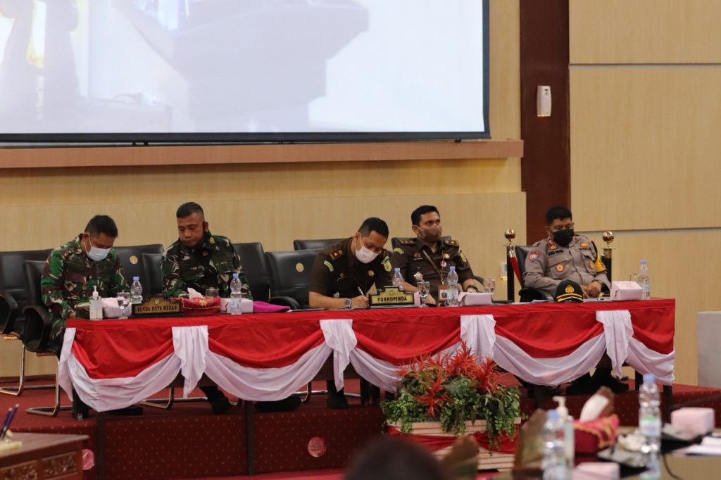Rapat Paripurna Pembahasan Ranperda Kota Medan tentang P.APBD Kota Medan Tahun Anggaran 2021 Dihadiri Anggota Dewan, serta unsur Forkopimda Kota Medan.