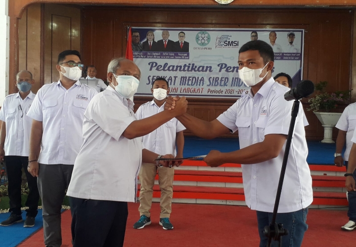 Prosesi Pelantikan ketua SMSI Binjai-Langkat Priode 2021-2026 diketua oleh Siswanto,SE yang dilantik oleh Ketua SMSI Sumut Ir.Zulfikar Tanjung.