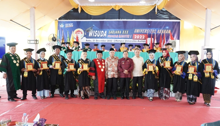 402 Mahasiswa Ikuti Wisuda Sarjana Angkatan XXX UNA Deteksi 