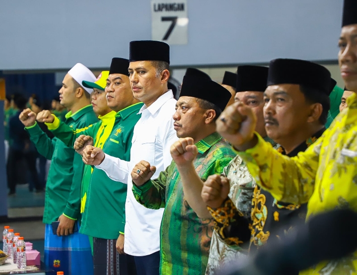 Wakil Gubernur (Wagub) Sumatera Utara (Sumut) Musa Rajekshah melepas Kontingen Pekan Olahraga dan Seni (Porseni) Pimpinan Wilayah Nahdlatul Ulama (PWNU)), di GOR Cemara Asri, Medan, Kamis (12/1/2023).