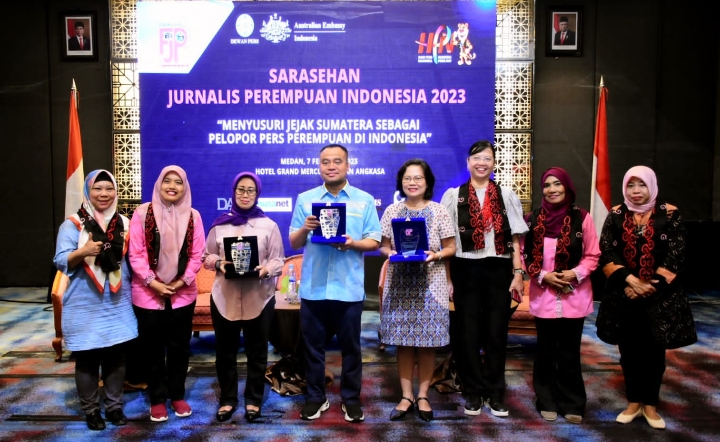 Sarasehan Jurnalis Perempuan 2023 "Menyusuri Jejak Sumatera Sebagai Pelopor Pers Perempuan di Indonesia" yang merupakan rangkaian kegiatan dari Hari Pers Nasional (HPN) 2023 di Sumut yang diselenggarakan di Hotel Grand Mercure, Jalan Sutomo, Medan, Selasa (7/2/2023).