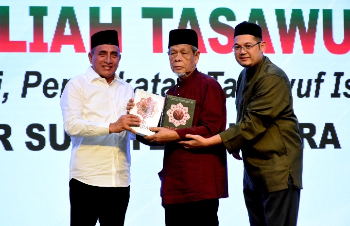 Gubernur Sumut, Edy Rahmayadi menghadiri International Conference on Dakwah and Usuluddin (ICODUS) yang diselenggarakan oleh Korps Alumin Himpunan Mahasiswa Islam (KAHMI) di Aula Raja Inal Siregar, lantai 2 Kantor Gubernur Sumut, Jalan Diponegoro No. 30 Medan, Selasa (28/2/2023).