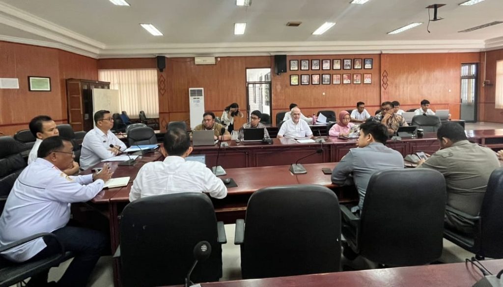 Rapat PIU-PMC Mastran Project BRT Mebidang di kantor Dishub Sumut.