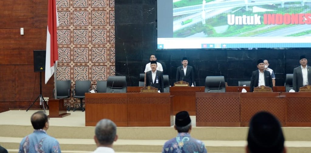 Sekretaris Daerah Provinsi Sumatera Utara (Sumut) Arief S Trinugroho menghadiri Rapat Paripurna Pengumuman Pemberhentian Ketua DPRD Provinsi Sumut dan Penetapan Calon Pengganti Ketua DPRD Provinsi Sumut sisa periode 2019-2024 di Ruang Sidang Gedung DPRD Sumut Jalan Imam Bonjol Kota Medan. Rabu (13/3). Hasil rapat menetapkan Sutarto menggantikan Baskami Ginting sebagai Ketua DPRD Sumut karena meninggal dunia pada Februari 2024 yang lalu.