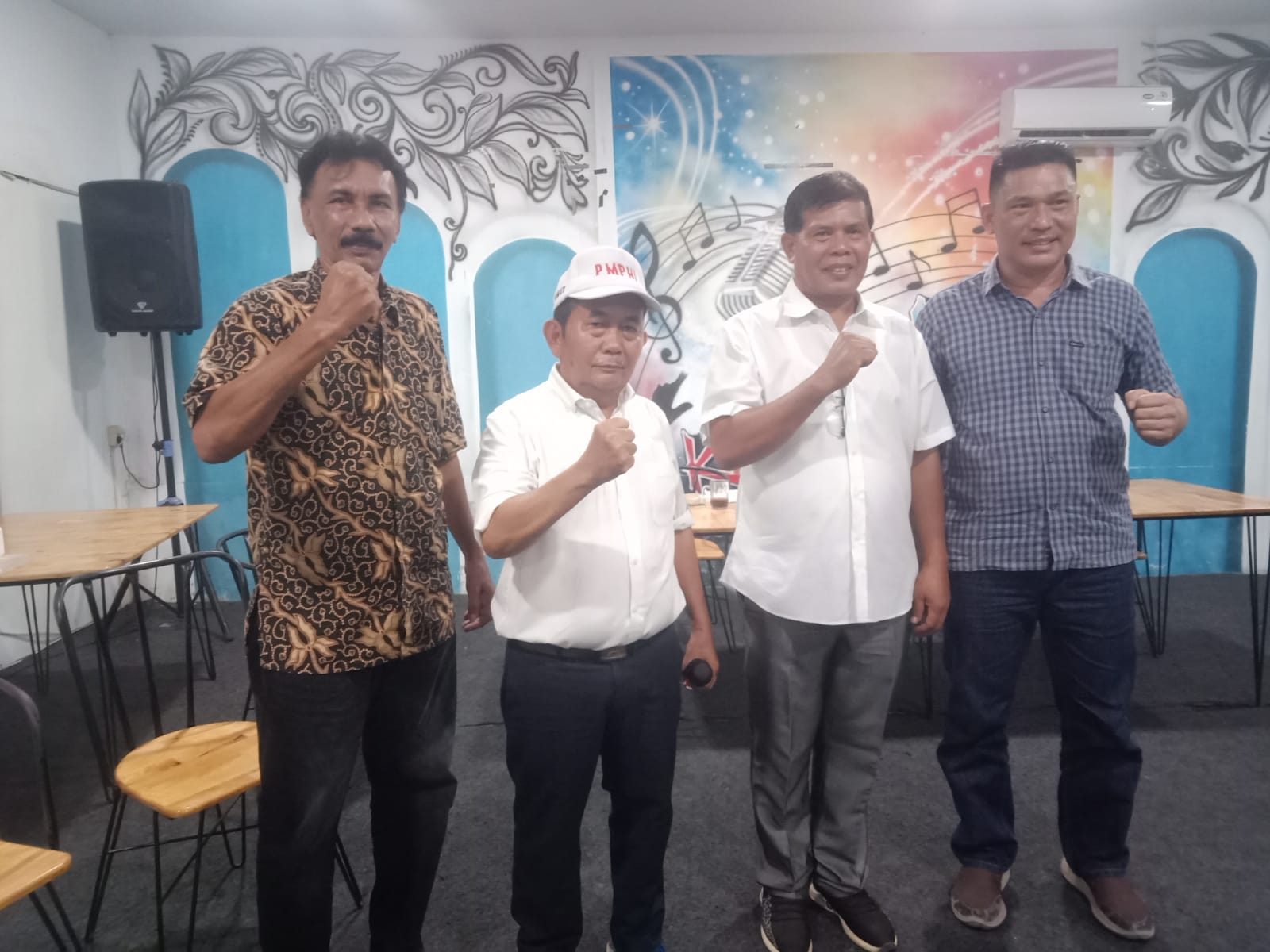 Kiri - Kanan : DR Ali, Drs Gandi Parapat, Prof. DR. Togu Harlen Lumbanraja dan Dofuzogamo Gaho, SH.