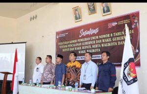 KPU Dairi mengelar sosialisasi Pencalonan Gubernur dan Wakil Gubernur, Bupati dan Wakil Bupati serta Walikota dan Wakil Walikota, di Hotel Mutiara Sidikalang, Kamis (01/08/24).(istimewa)