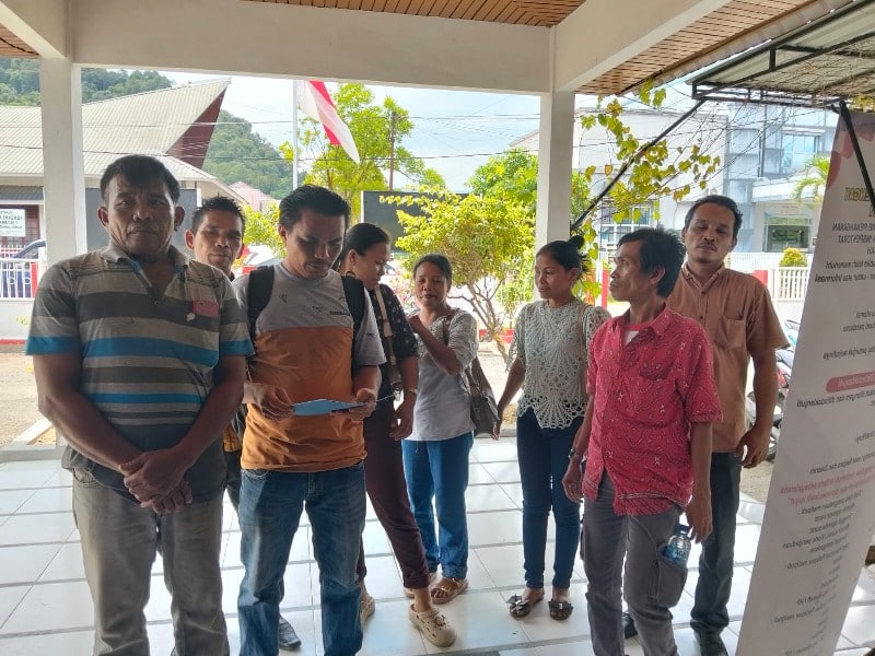 Warga Desa Kedai Gedang Tolak Pergantian Plt Kades Sanggam Panggabean
