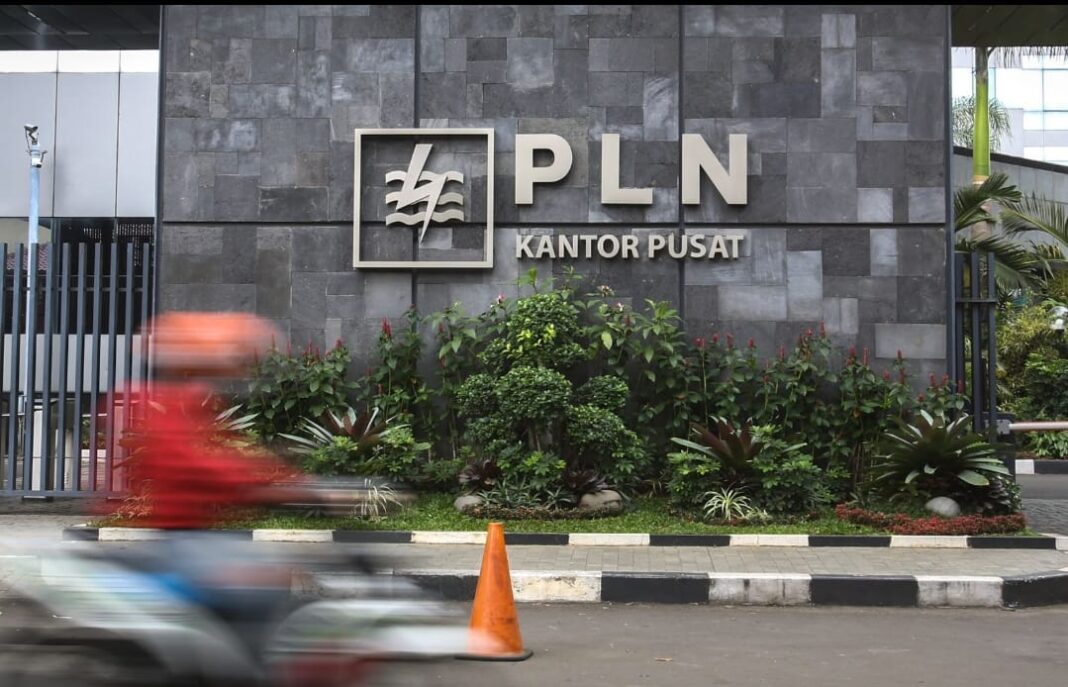 Kantor PLN Pusat yang berada di daerah Kebayoran Baru, Jakarta.