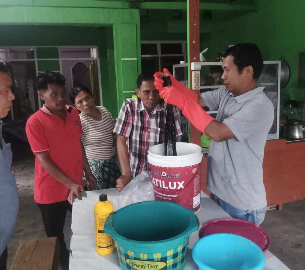 Sosialisasi Pembuatan Pupuk Organik Cair oleh HRNS di Desa Bangun, Kecamatan Parbuluan Kabupaten Dairi, Rabu (25/2/2026).(Istimewa)