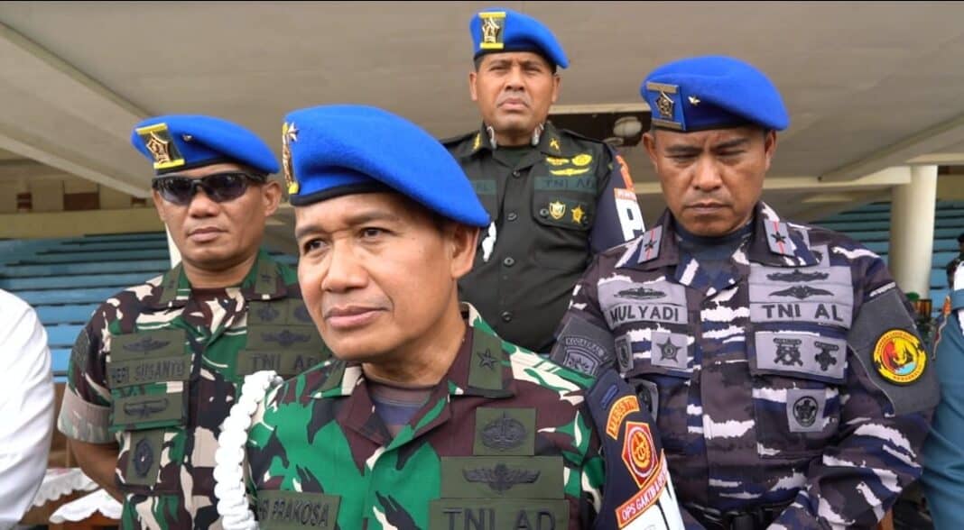 Ratusan personel Polisi Militer dari Angkatan Darat, Laut, dan Udara mengikuti upacara gelar Operasi Gaktib dan Yustisi 2026 yang digelar oleh Kodam XX/Tuanku Imam Bonjol di Lapangan Imam Bonjol, Jumat (13/2/2026).