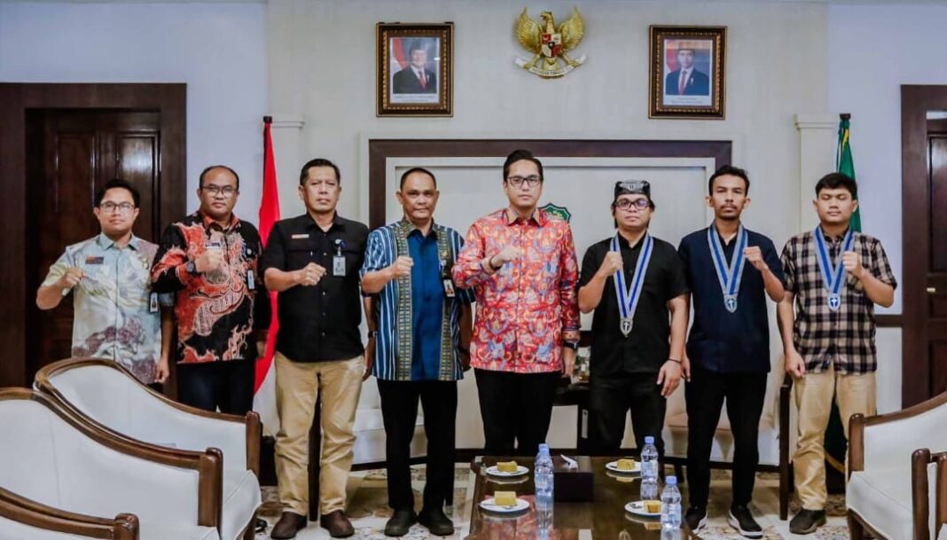 Wali Kota Medan, Rico Tri Putra Bayu Waas terima audiensi Badan Pengurus Cabang GMKI Medan di Kantor Wali Kota, Jumat (13/2/2026) mengingatkan generasi muda berpikir luas.