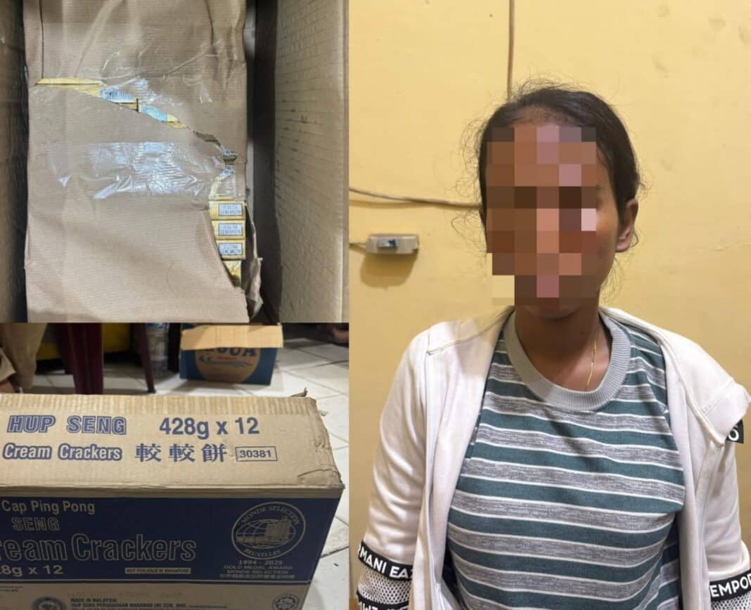 Seorang IRT berinisial AF (21) diamankan setelah diduga mencuri satu tin rokok merek Surya senilai Rp3.850.000 dengan cara menyembunyikannya di dalam kotak roti kosong “Hup Seng” di sebuah toko grosir Jalan Jenderal Sudirman, Kota Tanjung Balai, Minggu (15/2).