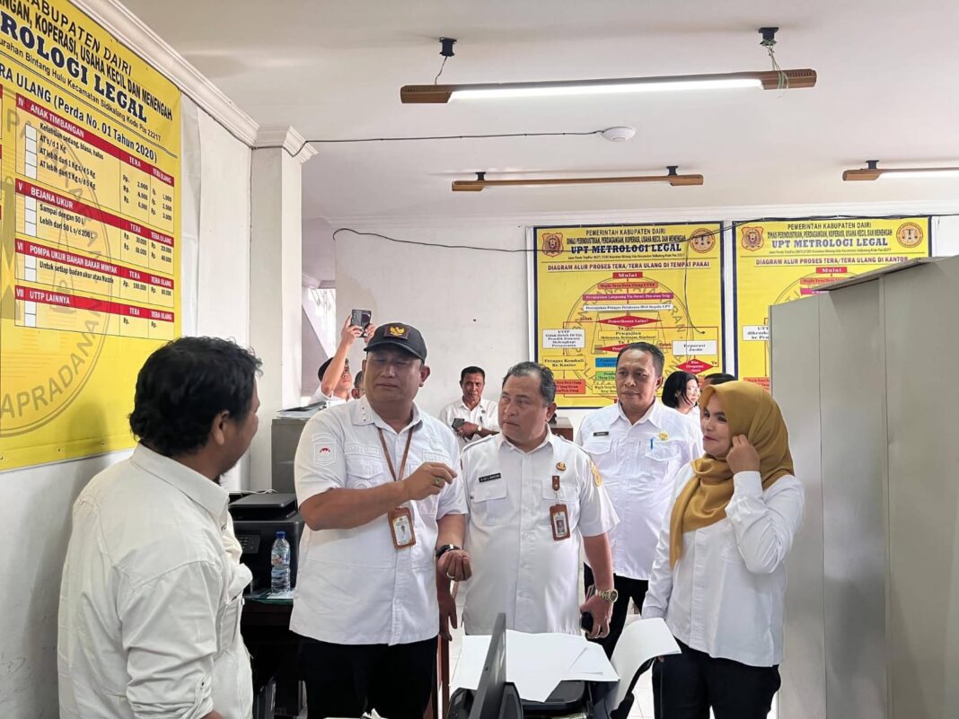 Wakil Bupati Dairi, Wahyu Daniel Sagala didampingi Sekda dan pejabat terkait saat melakukan sidak ke RSUD Sidikalang, untuk memastikan pelayanan optimal pasca libur lebaran, Rabu (25/3/2026) lalu . (Istimewa)