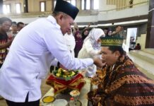 55 Calon Haji/Hajjah Tapteng Ditepung Tawari Wakil Bupati Tapteng tepung tawari jemaah calon haji, Kamis (16/4/2016).