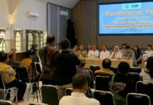 Dana Paroki Aek Nabara Rp28 Miliar Menguap, Umat Desak Pengembalian Tuntas Umat Paroki Aek Nabara di Kabupaten Labuhanbatu menunggu kepastian pengembalian dana gereja yang diduga hilang akibat investasi bermasalah, dengan nilai kerugian mencapai puluhan miliar rupiah.