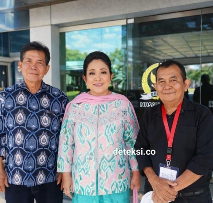 Tim PMPHI Sumatera Utara foto bersama Ketua Komisi IV DPR RI, Titiek Soeharto, usai kegiatan di lingkungan DPR RI.