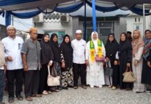 Haji 2026 Medan: Istri Almarhum Pesepak Bola Lasdi Arman Wujudkan Janji Haru ke Tanah Suci Suasana Haru Haji Medan terasa saat keluarga besar almarhum Lasdi Arman menggelar tradisi marhaban dan tepung tawar.