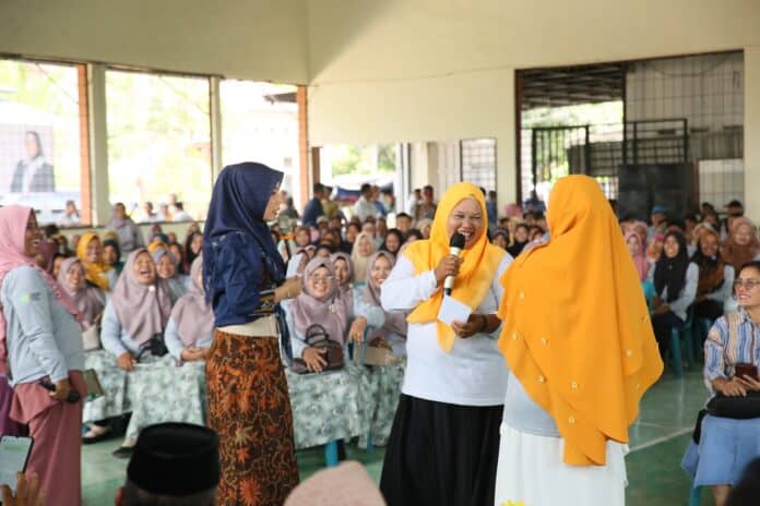 Anggota DPR RI, Delia Pratiwi melakukan sosialisasi Empat Pilar di Desa Kineppen, Kabupaten Karo.