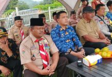 Jambore Karo 2026 Resmi Dibuka! 428 Peserta Meriahkan, Polisi Siaga Amankan Kegiatan Peserta pramuka mengikuti upacara pembukaan Jambore Cabang Karo ke XII Tahun 2026 di Lapangan Foursety, Desa Kuta Gugung, Kecamatan Naman Teran, Kabupaten Karo, Jumat (17/4/2026), yang berlangsung meriah dan aman dengan pengamanan dari Polsek Simpang Empat.