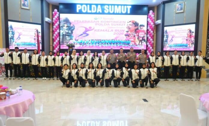 Kapolda Sumut Irjen Pol. Whisnu Hermawan Februanto secara resmi melepas kontingen Polda Sumut yang akan berlaga dalam ajang Kemala Run 2026 di Bali, di Aula Tribrata Polda Sumut, Rabu (15/4/2026).
