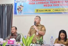 Kembalikan KLA, Pemkab Dairi Gencarkan Pemenuhan Hak Anak dan Perkuat Komitmen Lintas Sektor Bupati Dairi melalui Sekda, Charles Surung Lamhot Bantjin membuka kegiatan advokasi dan sosialisasi kebijakan kepada lembaga non-pemerintah, media, serta dunia usaha, di Hotel Beristra Sidikalang, Selasa (21/4/2026). (Istimewa)