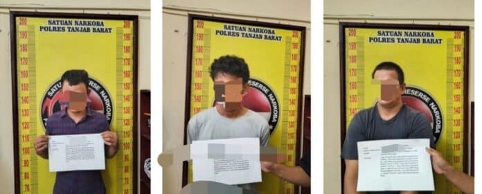 Satresnarkoba Polres Tanjung Jabung Barat mengamankan enam tersangka kasus sabu di Desa Talang Makmur. Polisi sita sabu, timbangan digital, dan ponsel.