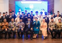 Pelantikan Pejabat Medan, Rico Waas Beri Deadline 6 Bulan: Kinerja Lambat Siap Dievaluasi Wali Kota Medan Rico Tri Putra Bayu Waas melantik pejabat eselon II, III, dan IV di lingkungan Pemko Medan di Balai Kota, disertai penegasan target kinerja enam bulan bagi para pejabat yang baru dilantik.