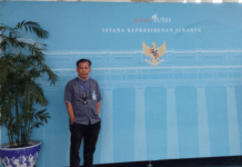 Piagam Tapanuli 2026 Diumumkan, 112 Tokoh Terima Penghargaan Bergengsi Ketua Umum PPPT Yonge Sihombing saat berada di kawasan Istana Negara dalam rangka agenda terkait percepatan pembentukan Provinsi Tapanuli, Jakarta.