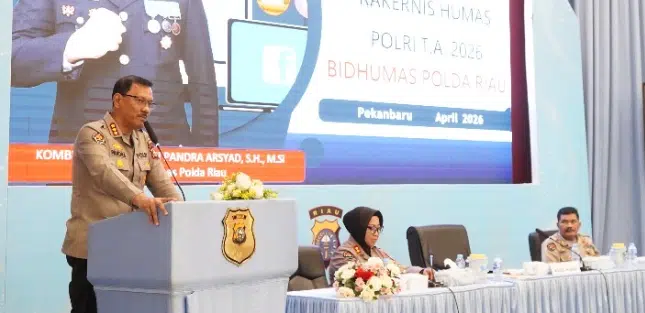 Suasana Rapat Kerja Teknis (Rakernis) Bidang Humas Tahun 2026 yang digelar Polda Riau di Aula Tri Brata Pekanbaru, Rabu (22/4/2026), dalam upaya memperkuat peran humas menyampaikan informasi publik yang cepat, akurat, dan terpercaya.