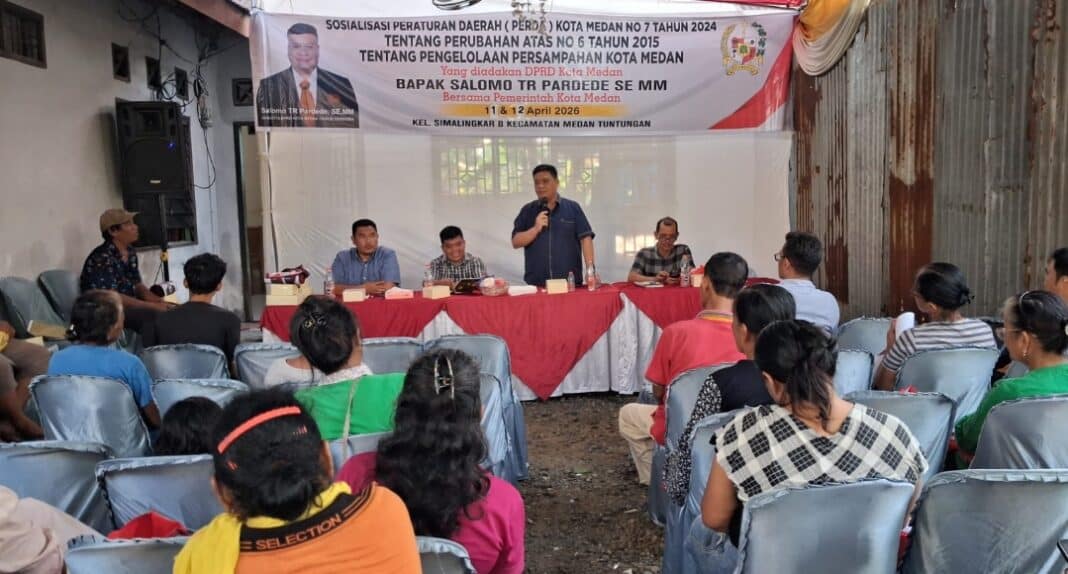 Anggota DPRD Kota Medan Salomo TR Pardede, SE, MM gelar Sosialisasi Peraturan Daerah (Sosperda) No. 7 Tahun 2024 tentang Pengolahan Persampahan kepada ratusan warga di kelurahan Kwala Bekala dan Simalingkar B.