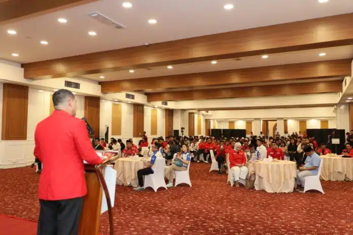 Ketua Umum DPP GMNI, Sujahri Somar, menyampaikan pidato Dies Natalis ke-72 GMNI di Jakarta, 19 April 2026, yang menegaskan dukungan pembentukan TGPF independen untuk mengusut kasus penyiraman air keras terhadap aktivis Andrie Yunus secara transparan dan tuntas.