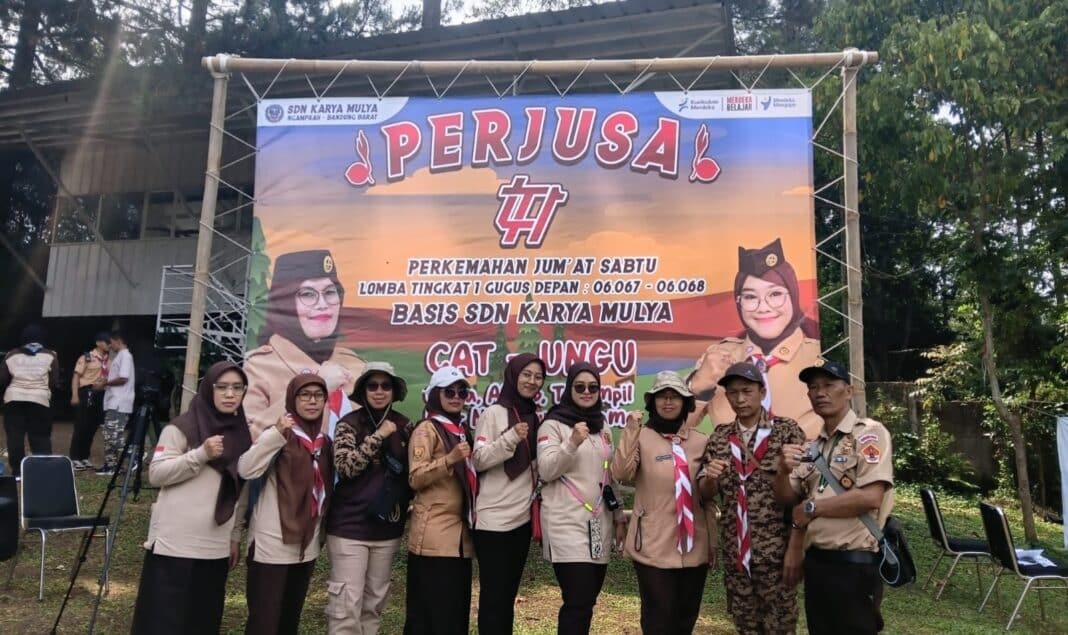 SDN Sukamulya Cimanggu yang beralamat di Desa Cimanggu, Kecamatan Ngamprah, telah sukses menyelenggarakan kegiatan perkemahan tahunan.