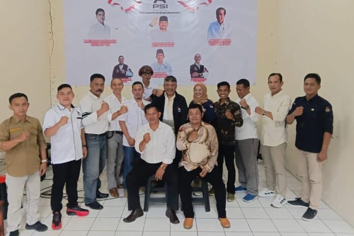 DPD Partai Solidaritas Indonesia (PSI) Kabupaten Bandung Barat mulai mematangkan persiapan menghadapi Pemilu 2029. dengan melakukan verifikasi administrasi, sosialisasi, dan konsolidasi politik bersama KPUD Bandung Barat di Sekretariat DPD PSI, Kecamatan Cikalongwetan, Selasa (26/5/2026).