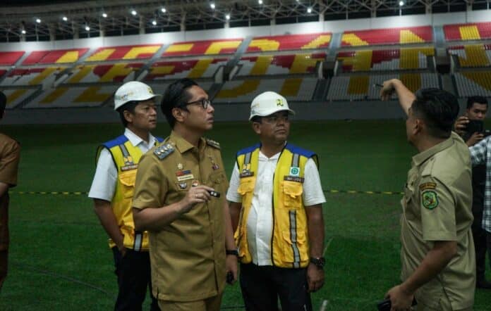 Stadion Teladan Disorot, Rico Waas Kecewa Komunitas Lari Masuk Tanpa Izin Wali Kota Medan Rico Tri Putra Bayu Waas menyoroti masuknya komunitas lari ke area Stadion Teladan yang masih dalam tahap perawatan dan persiapan menjelang pelaksanaan turnamen AFF U-19 2026 di Kota Medan.