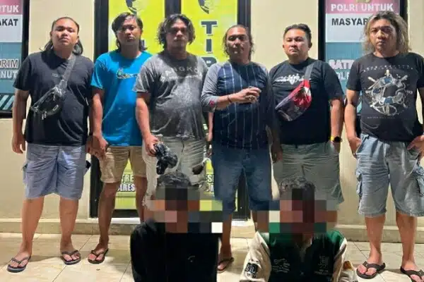 Tim Resmob Satreskrim Polres Minahasa Utara mengamankan terduga pelaku pencurian emas beserta pihak yang diduga terlibat dalam peredaran barang hasil kejahatan setelah pengungkapan cepat kasus di Desa Mapanget Dua, Kecamatan Talawaan. (Foto dok. Humas Polda Sulut)