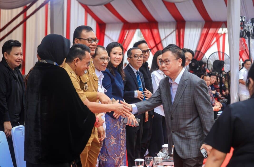Menteri Pendidikan Tinggi, Sains, dan Teknologi Prof. Brian Yuliarto didampingi Wakil Wali Kota Medan H. Zakiyuddin Harahap dan pendiri Yayasan Iskandar Muda Dr. Sofyan Tan meresmikan gedung baru Universitas Satya Terra Bhinneka di Medan, Sumatera Utara.