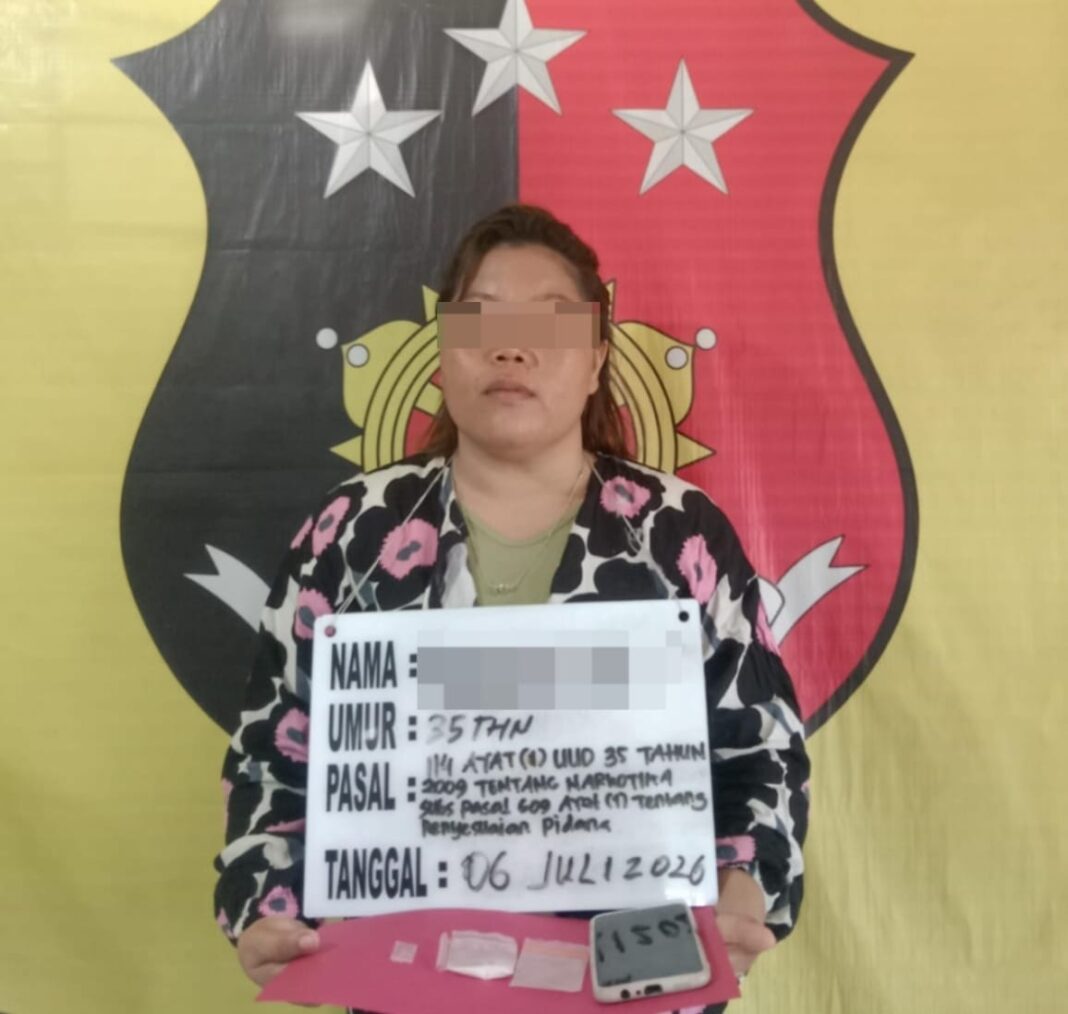 Polsek Panai Tengah (Paten) berhasil mengamnakan inisial RAS diduga hendak transaksi narkotika jenis sabu di Jalan Gembira, Lingkungan 2, Kelurahan Labuhanbilik, Kecamatan Panai Tengah, Kabupaten Labuhanbatu, pada Senin (6/7/2026).