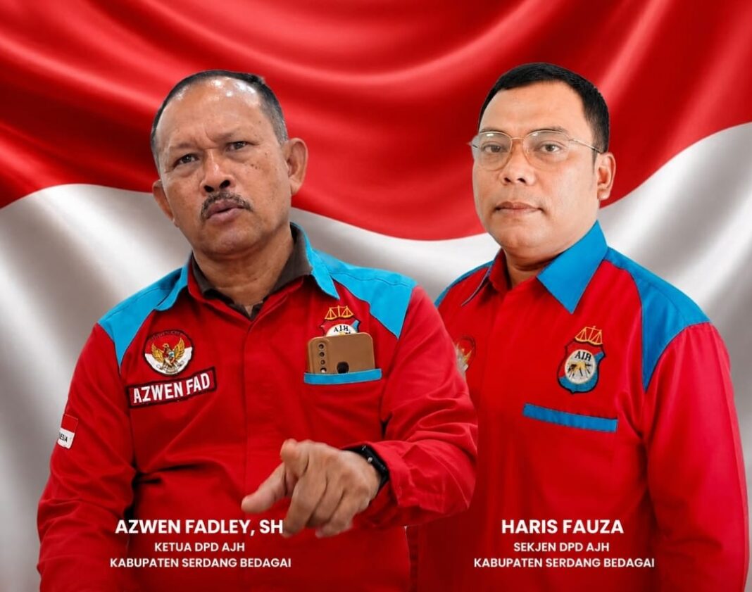 Ketua DPD Aliansi Jurnalis Hukum (AJH) Kabupaten Serdang Bedagai, Azwen Fadley, SH, didampingi Sekretaris Haris Fauza, menyampaikan pernyataan sikap terkait kelangkaan BBM di Sumatera Utara serta meminta Aparat Penegak Hukum mengusut dugaan penyimpangan distribusi yang menyebabkan antrean panjang di sejumlah SPBU, Kamis (16/7/2026).