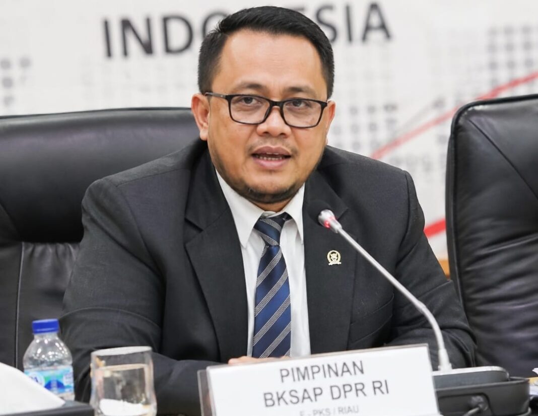 Ketua BKSAP DPR RI Syahrul Aidi Maazat menyampaikan kecaman terhadap serangan yang dilaporkan menyasar fasilitas sipil di Iran. Ia menyerukan penyelesaian konflik melalui dialog, penghormatan terhadap hukum internasional, serta perlindungan bagi warga sipil. (Foto Dok. AI)