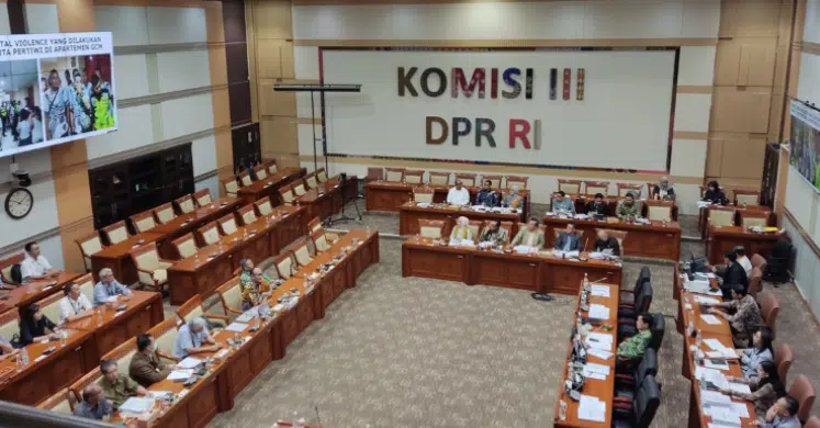 Ketua Komisi III DPR RI Habiburokhman bersama jajaran menyampaikan dukungan terhadap langkah Kortas Tipikor Polri dalam mengusut dugaan korupsi pemenuhan pasokan batu bara yang diduga berdampak pada blackout di wilayah Sumatera. (Foto Dok. Web. Polda Riau)