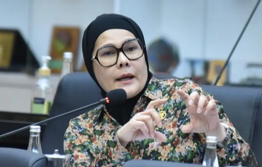Anggota Badan Legislasi DPR RI Eva Monalisa menyampaikan pandangan dalam rapat pembahasan RUU Penyiaran di Kompleks Parlemen, Senayan, Jakarta, dengan menekankan pentingnya harmonisasi regulasi, penguatan KPI yang akuntabel, serta perlindungan bagi media lokal dan pelaku UMKM di era platform digital. (Foto Dok. Humas DPR RI)
