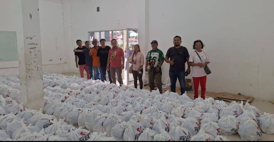 Sebanyak 360 siswa Asrama Yayasan Tunas Bangsa Soposurung (YASOP) bersiap menyalurkan 500 paket sembako kepada 500 kepala keluarga di Balige melalui program YASOP Peduli sebagai bagian dari pendidikan karakter dan kepedulian sosial.