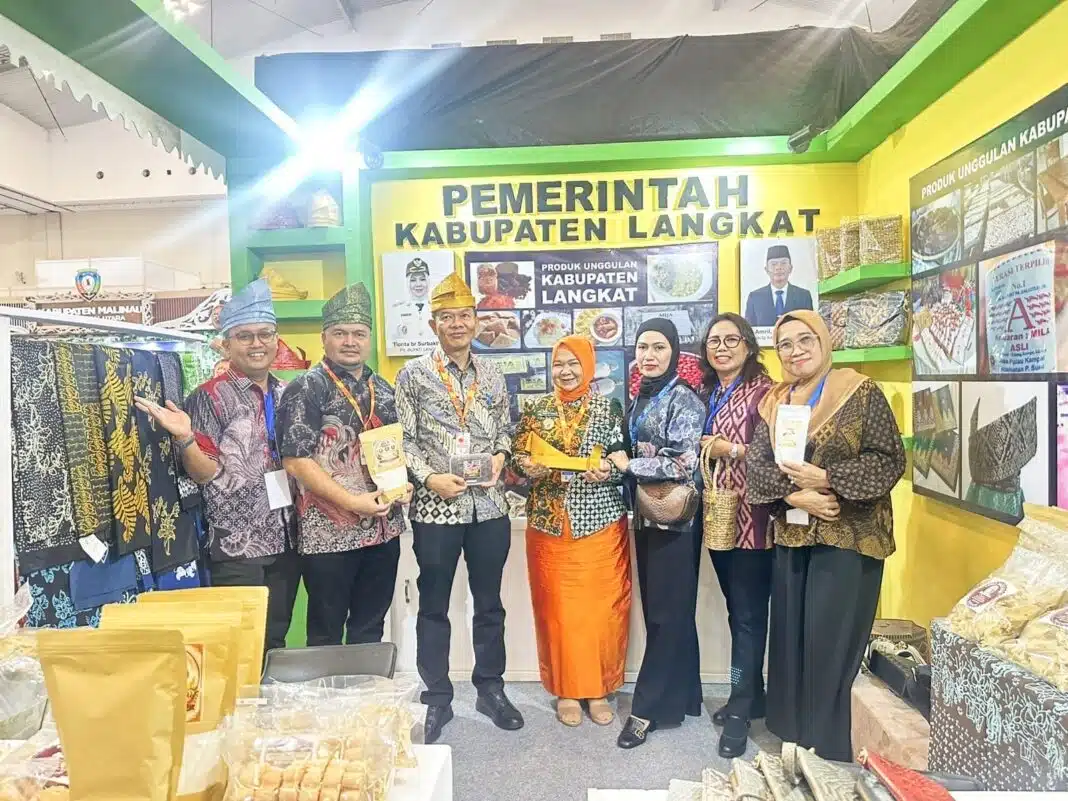 Plt. Bupati Langkat, Tiorita Br. Surbakti, SH, menghadiri langsung kegiatan APKASI Otonomi Expo 2026 di Nusantara Hall, Indonesia Convention Exhibition (ICE) BSD, Kabupaten Tangerang, Jumat (28/8/2026).