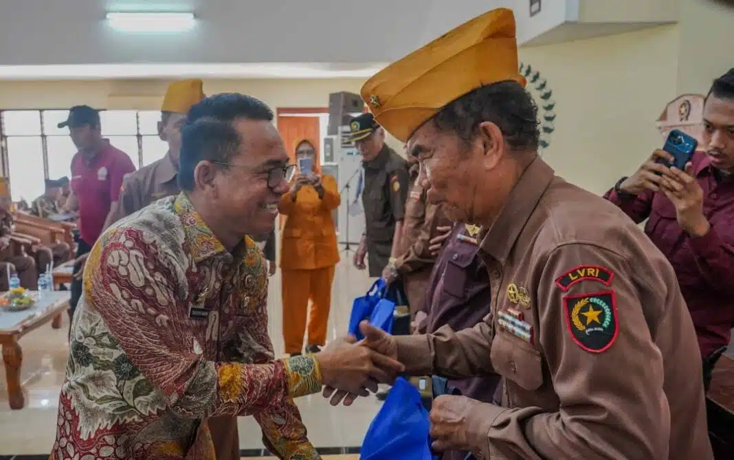 Wakil Wali Kota Medan H. Zakiyuddin Harahap menghadiri Temu Ramah dan Silaturahmi Pemko Medan bersama LVRI Medan di Gedung LVRI Medan, Kamis (13/8/2026). Zakiyuddin menegaskan perhatian terhadap veteran perlu diperkuat, termasuk melalui pengkajian kembali dana hibah dan dukungan kesejahteraan.