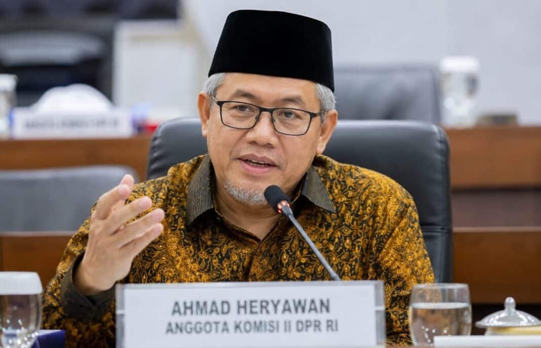 Anggota Komisi II DPR RI Ahmad Heryawan mengapresiasi wacana KPU RI menerapkan sistem e-voting bagi pemilih Indonesia di luar negeri pada Pemilu 2029 dengan catatan aspek hukum, keamanan, teknis, anggaran, dan kepercayaan publik harus dipastikan terlebih dahulu. (Foto Dok. AI)
