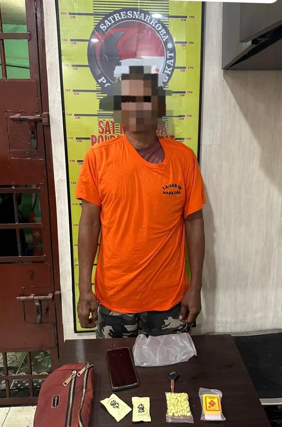 Pria berinisial S (49) di Desa Baja Kuning, Kecamatan Tanjung Pura, Senin malam (24/8/2026) diamankan Sat Res Narkoba Polres Langkat.