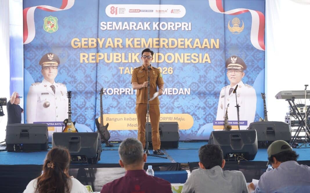Wali Kota Medan Rico Tri Putra Bayu Waas bersama peserta Lomba Pidato Point of View (POV) Wali Kota Medan dalam rangka memeriahkan HUT ke-81 Kemerdekaan RI di Taman Cadika Medan, Sabtu (22/8/2026).