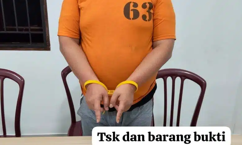 Personel Satresnarkoba Polres Karo mengamankan seorang pria berinisial LPK di Desa Singa, Kecamatan Tigapanah, bersama lima paket plastik klip yang diduga berisi sabu dengan berat netto 8,82 gram.