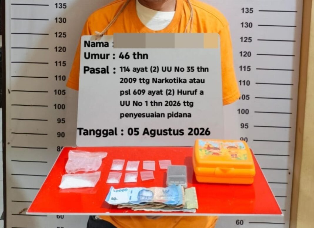 Personel Satresnarkoba Polres Labuhanbatu mengamankan FR (46), residivis kasus narkotika, beserta barang bukti diduga sabu seberat total 15,05 gram bruto di Kecamatan Rantau Utara, Labuhanbatu.
