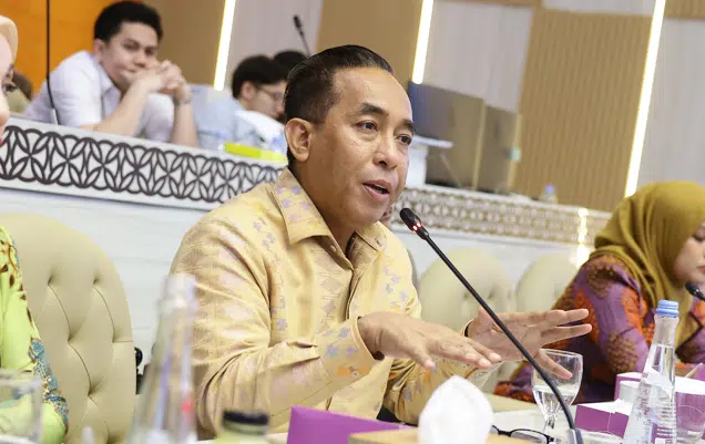 Anggota Komisi V DPR RI Fraksi Partai NasDem Mori Hanafi menyoroti besarnya alokasi anggaran program Trans Tuntas dalam pembahasan anggaran Kementerian Transmigrasi Tahun Anggaran 2027.(Foto Dok. Runi/jk)